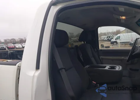 2010 Chevrolet Silverado 1500 Work Truck z USA, uszkodzony, nr VIN 1GCPCPEX8AZ170835